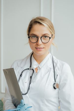 Dr. Kelly Moore, MD